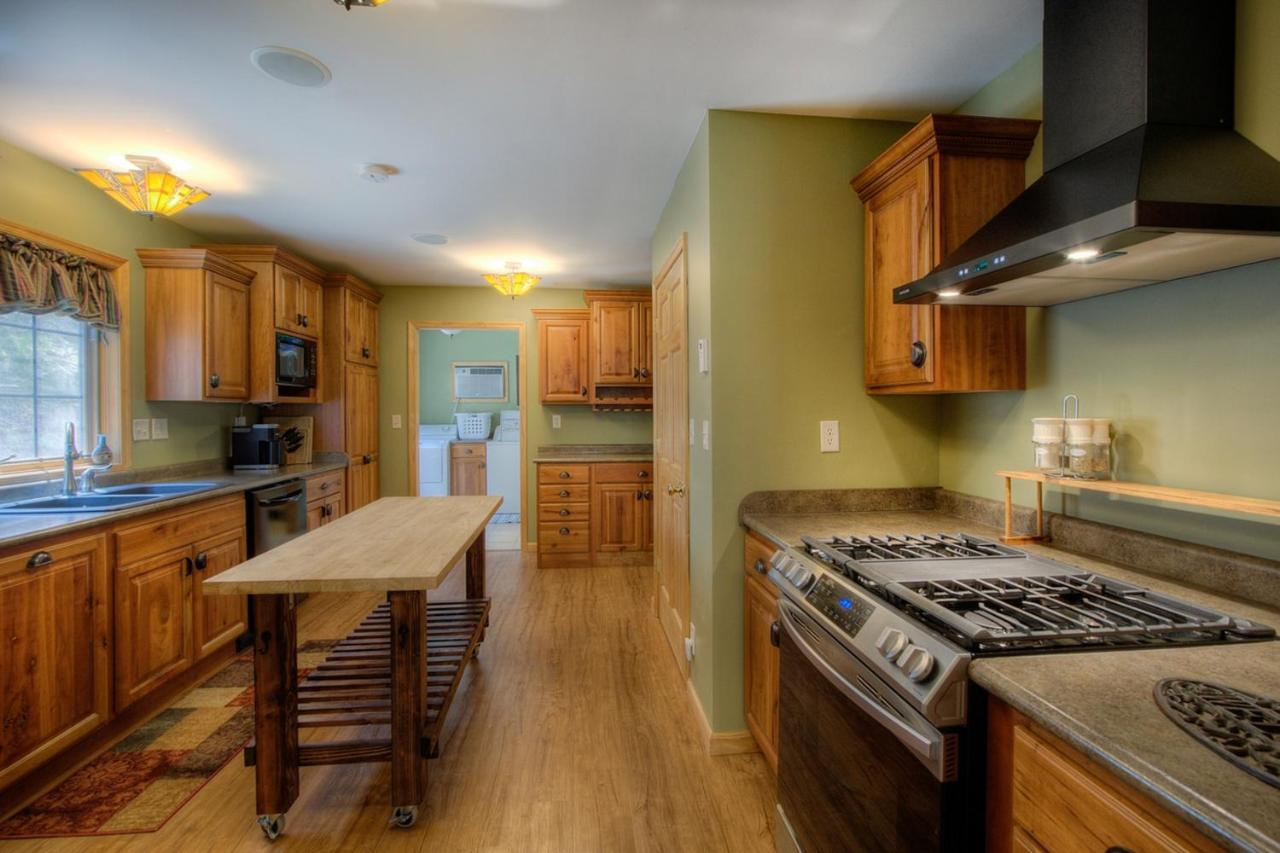 קאסטר Eagle Pine Lodge מראה חיצוני תמונה